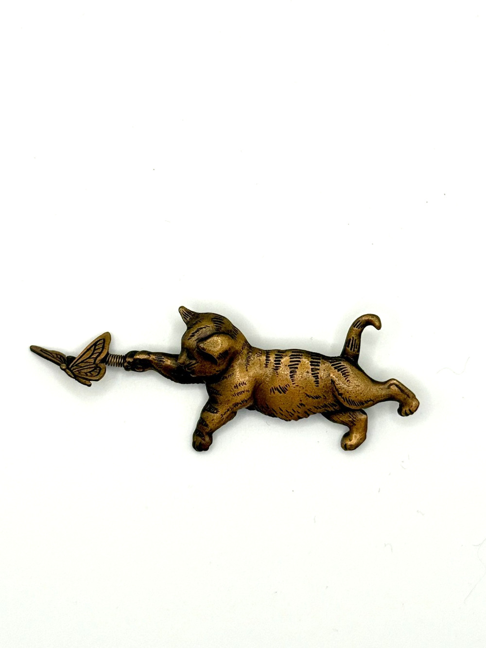 Vintage Jonette Jewelry JJ Cat Chasing Butterfly Trembler Brooch Pin Bronze Tone